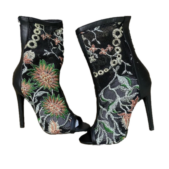 Cape Robin Calf Boots Coral/Black/Green Women’s Size 6 - Picture 1 of 6